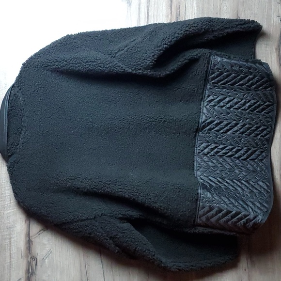 Athleta Cozy Sherpa Snap Sweatshirt in Black NWOT - Picture 10 of 11